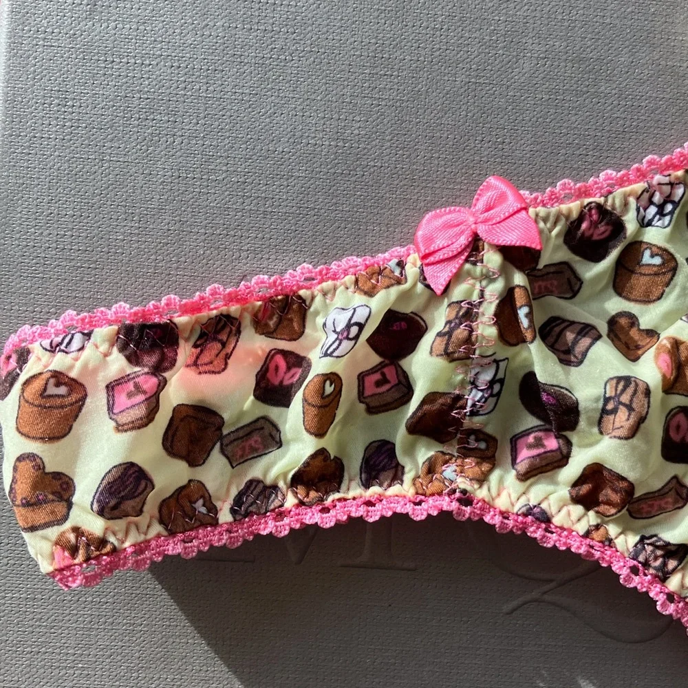 NWT Victoria’s Secret chocolates thong small - Picture 2 of 4